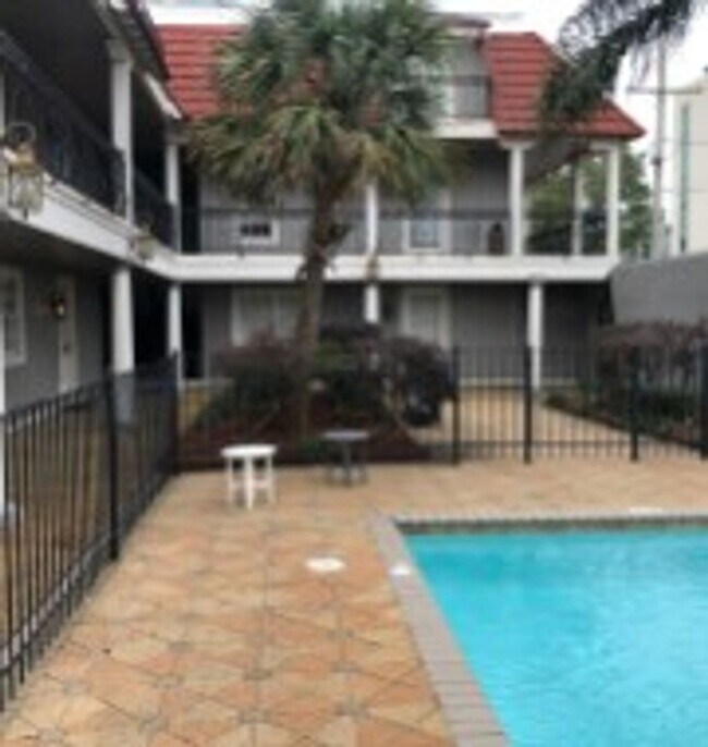 Building Photo - 3008 5th St