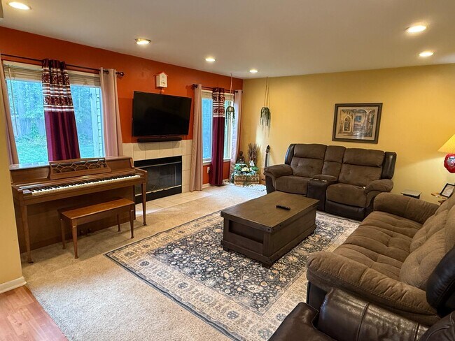 Building Photo - 22291 Arbor Ln