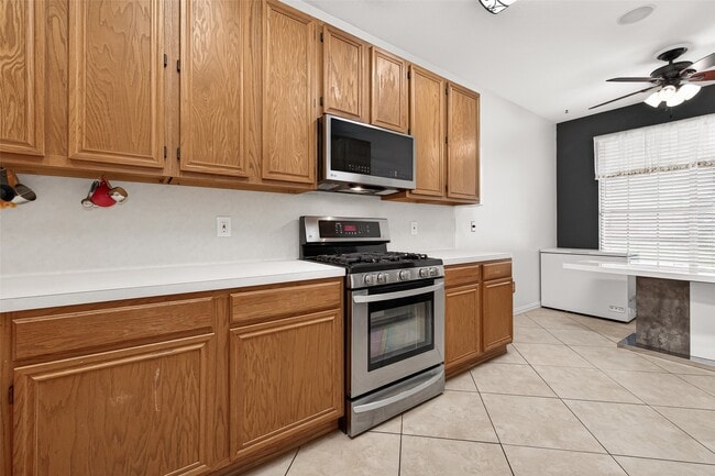 Building Photo - 20135 Golden Mesa Dr