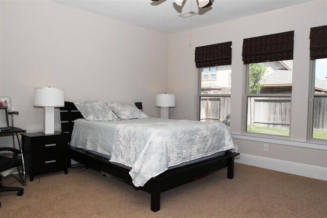 Building Photo - 24618 Jade Clover Ln
