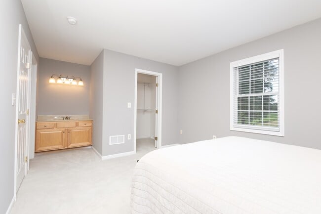 Building Photo - 81 Pebble Creek Dr