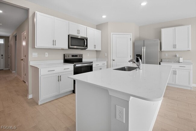 Building Photo - 553 Kingsbury Ln