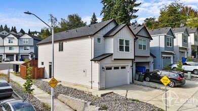 Building Photo - 125 NE Newhouse Rd