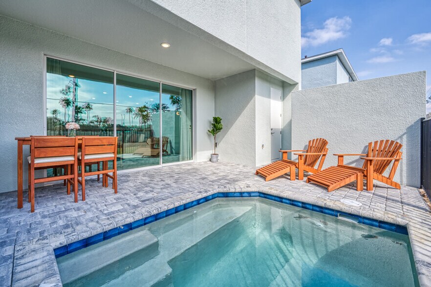 Building Photo - 8013 Formosa Vly Pl