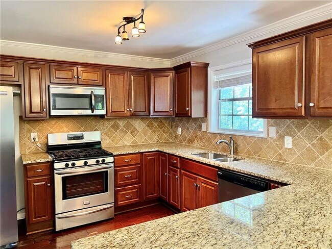 Building Photo - 3211 Flamingo Dr