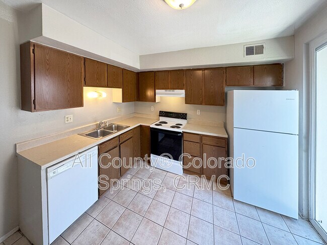 Building Photo - 347 W Iowa Ave