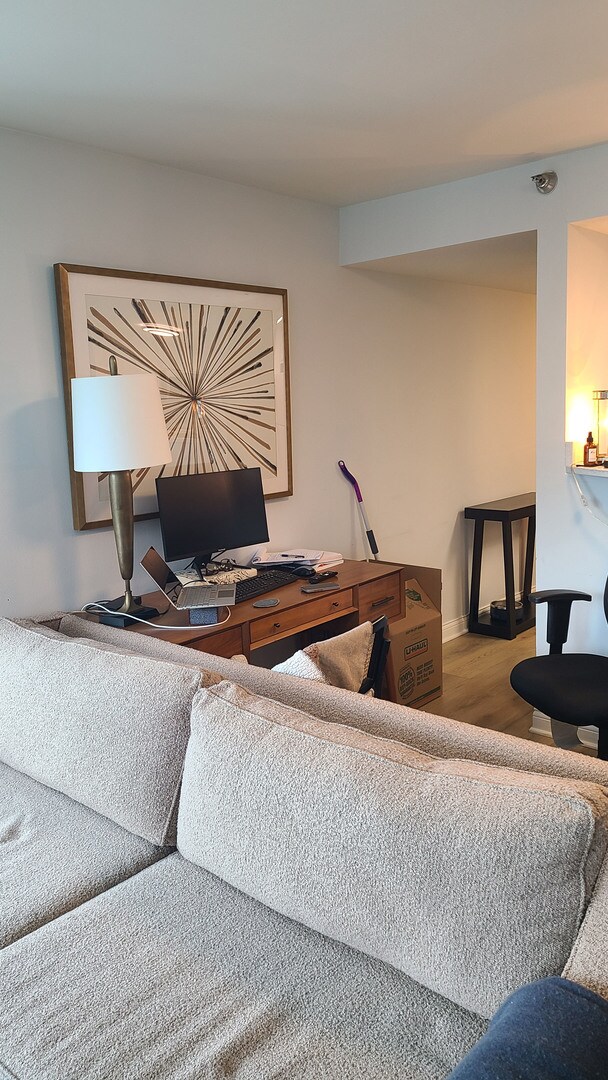 Building Photo - 345 N LaSalle St