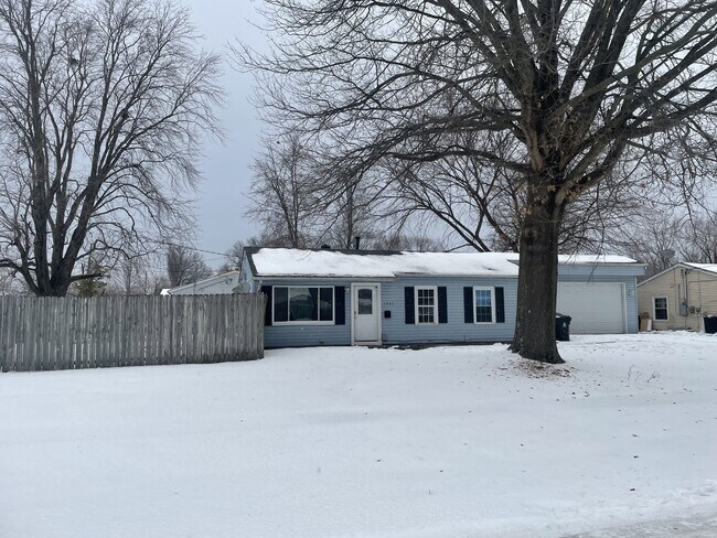 Building Photo - 2803 Marigold Ave