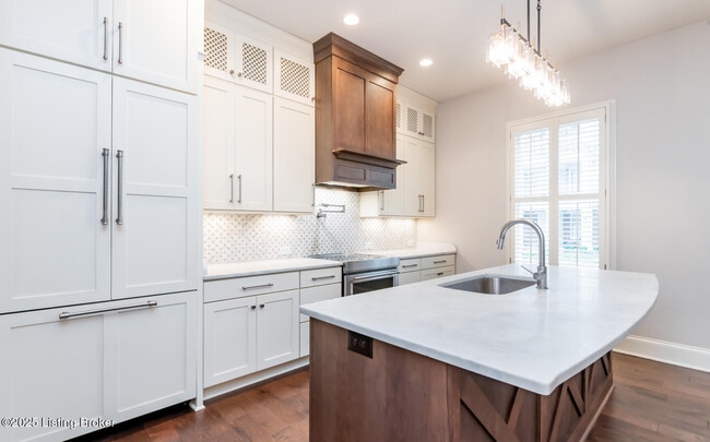 Building Photo - 9413 Civic Way