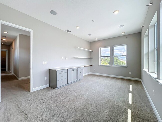Building Photo - 13450 Gabor Ave