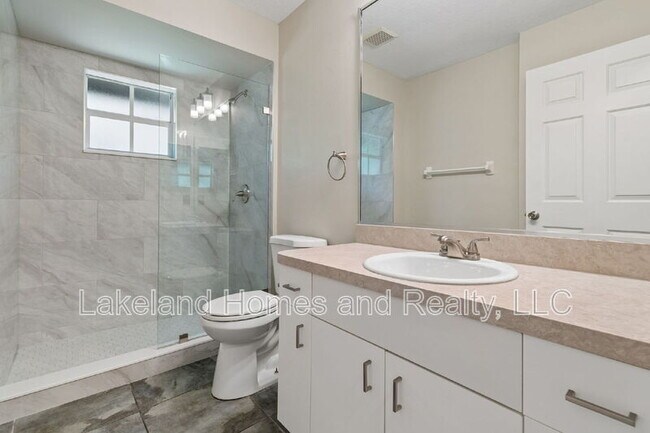 Building Photo - 95 Woodside Dr
