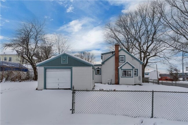 Building Photo - 115 Campbell Ave