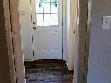 Building Photo - Cute 2/1.5 with All Appliances!