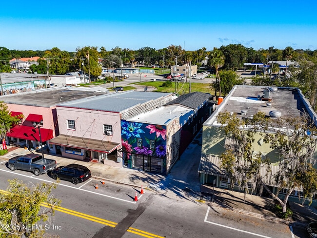 Building Photo - 912 St Johns Ave