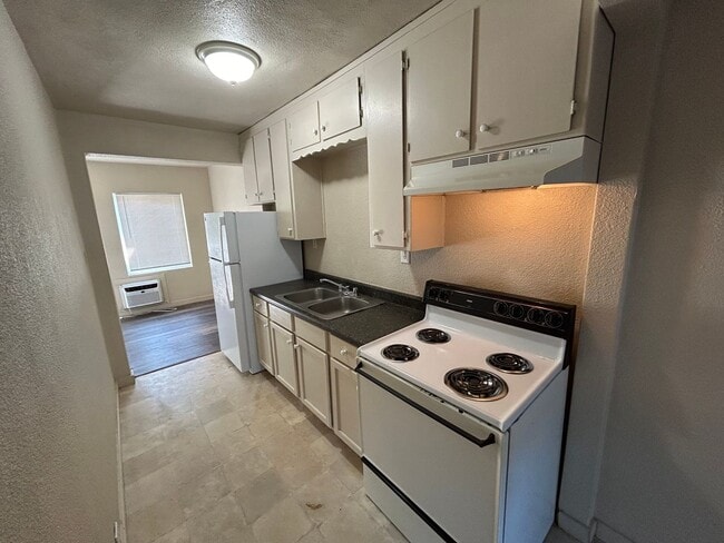 Building Photo - 1780 6th Ave