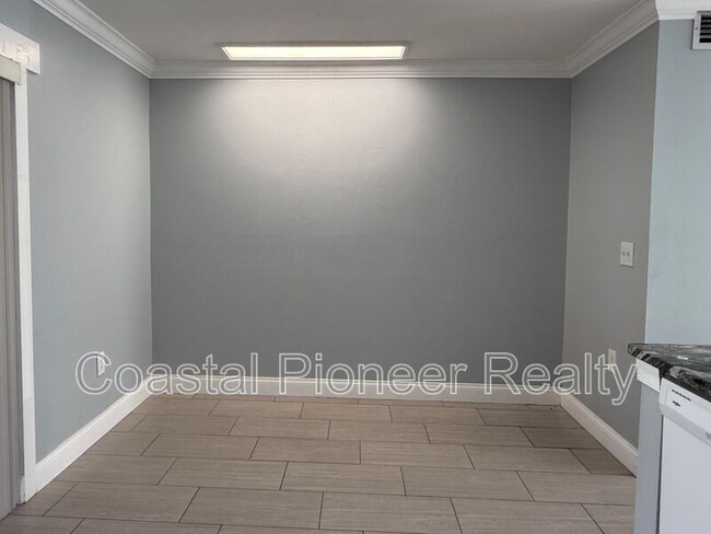 Building Photo - 11815 Cypress Hill Cir