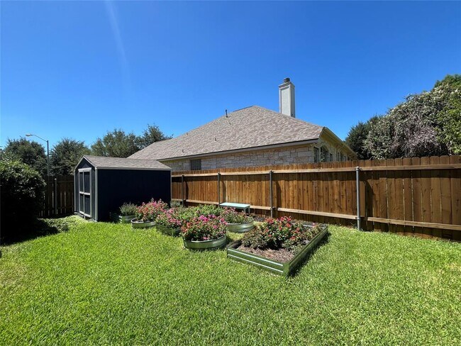 Building Photo - 3004 Edgecreek Pl