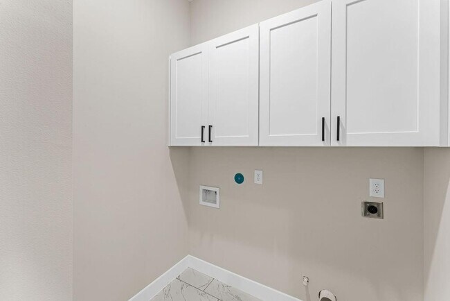 Building Photo - 4923 Curiosity Ct