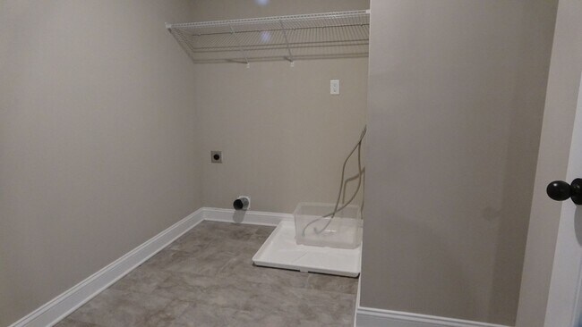 Building Photo - 2341 Danbury Dr