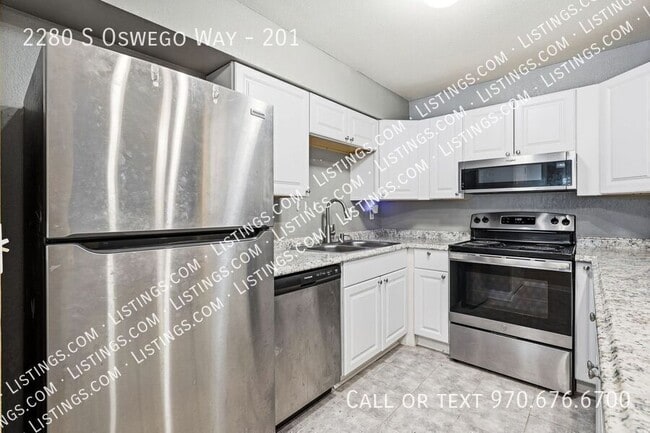 Building Photo - 2280 S Oswego Way