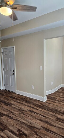 Building Photo - 2016 1st St NW