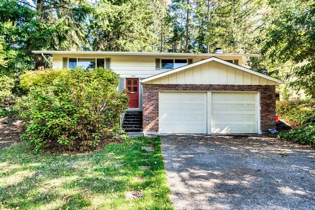 Building Photo - Beautiful 5 bedroom house in South Eugene!
