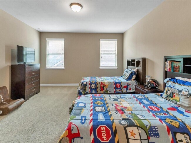 Building Photo - 34106 Mill Creek Way