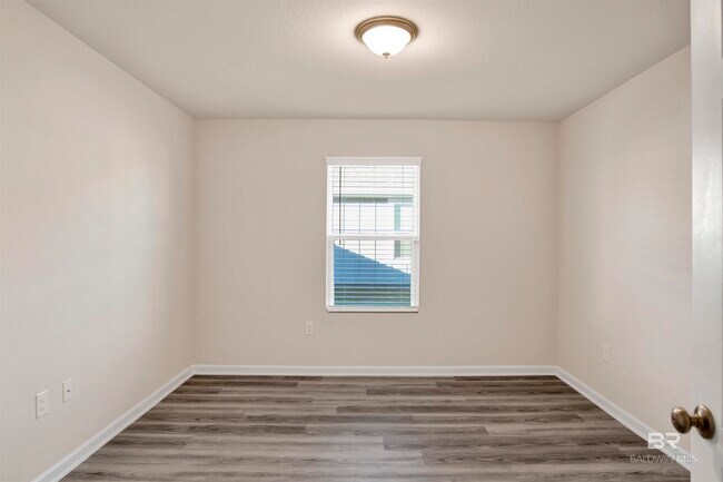 Building Photo - 32038 Lyon Rd