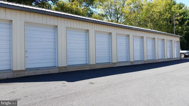 Building Photo - 75 S Reber St