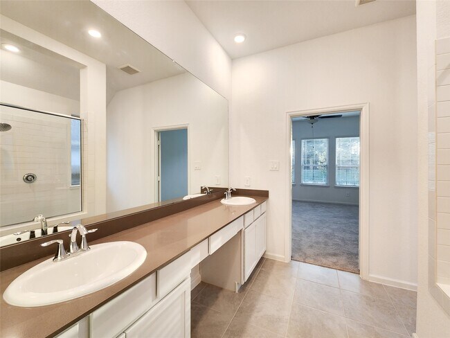 Building Photo - 15552 Leopard Lily Ln