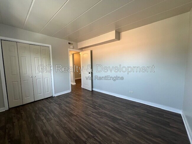 Building Photo - 324 Wilson Ave