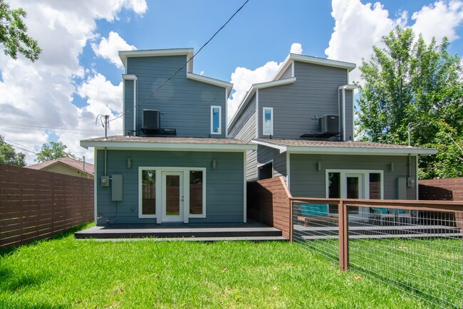 Building Photo - 317-A E 35th St