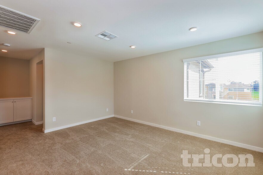 Building Photo - 31536 Willowood Way