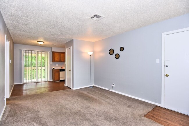 Interior Photo - Country Club
