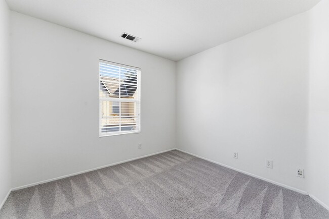 Building Photo - Charming Three Vines Condo with Fresh Upgrades