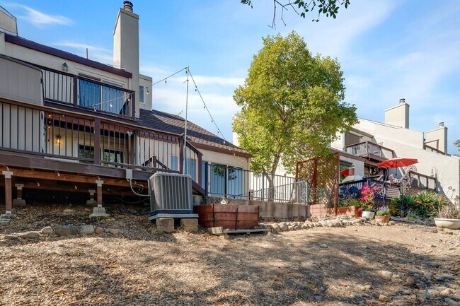 Building Photo - 173 N Grant Ln