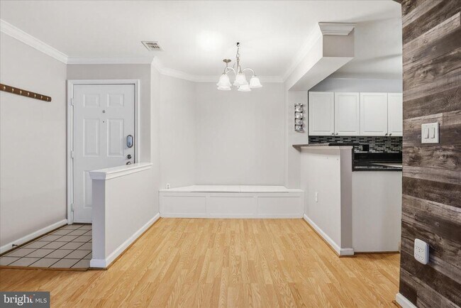 Building Photo - 12905 Alton Square