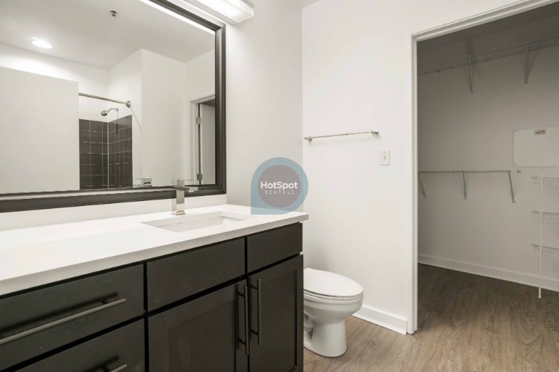 Building Photo - 1409 S State St