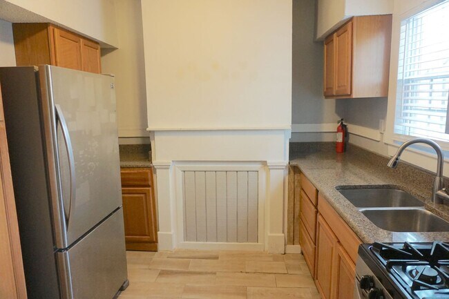 Building Photo - 1 BED | 1 BATH | VICTORIAN DISTRICT