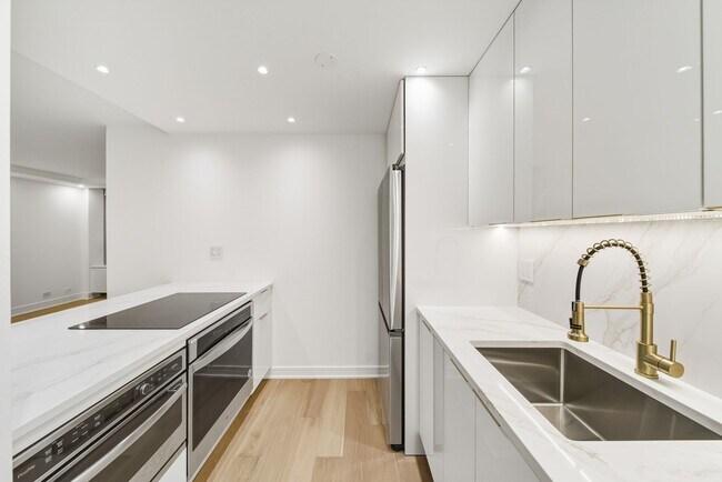 Building Photo - 88 W Schiller St