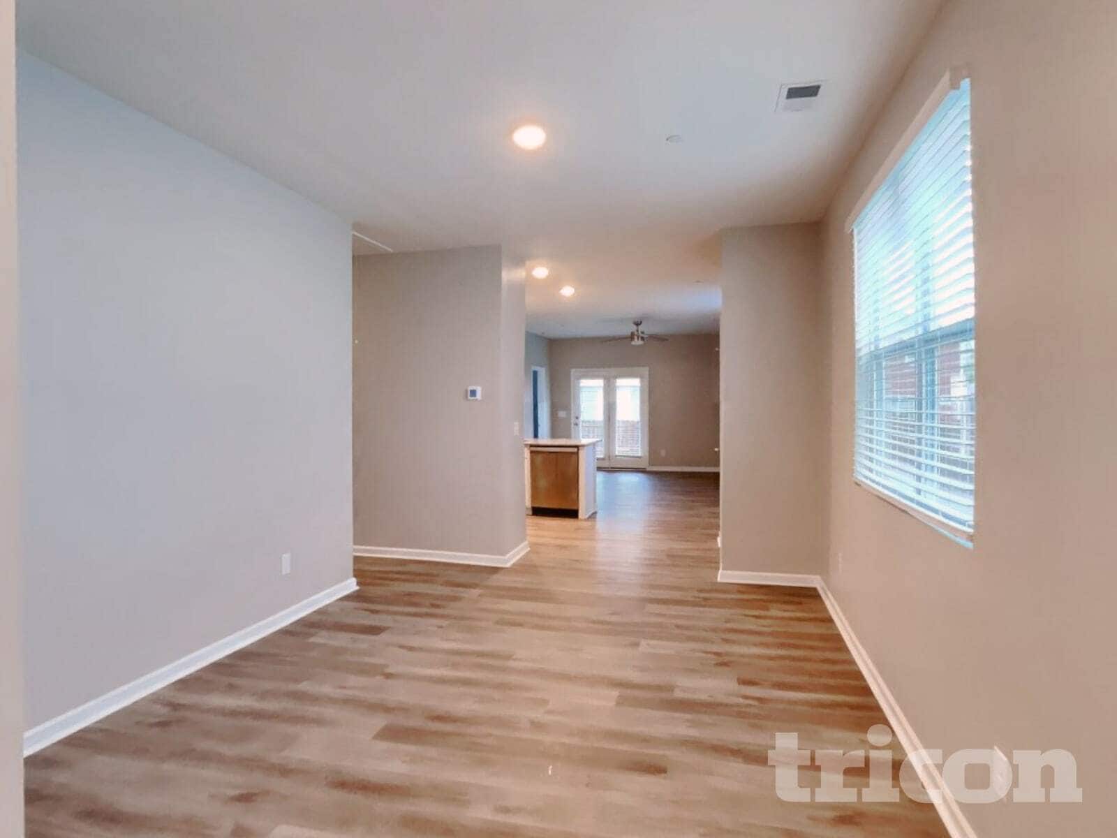 Building Photo - 338 Victory Cir