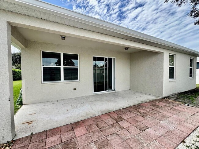 Building Photo - 5223 58th Terrace E