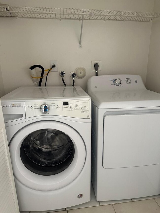 Building Photo - 644 Sand Creek Cir