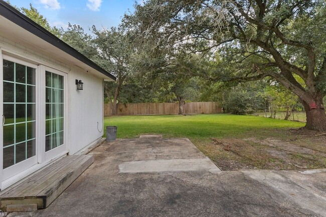 Building Photo - 5775 Mel Sha Ln