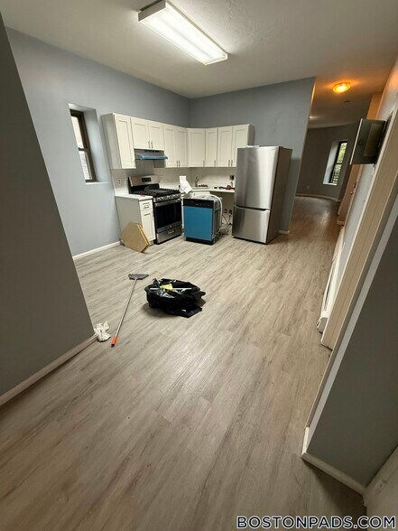 Building Photo - 3150 Washington St