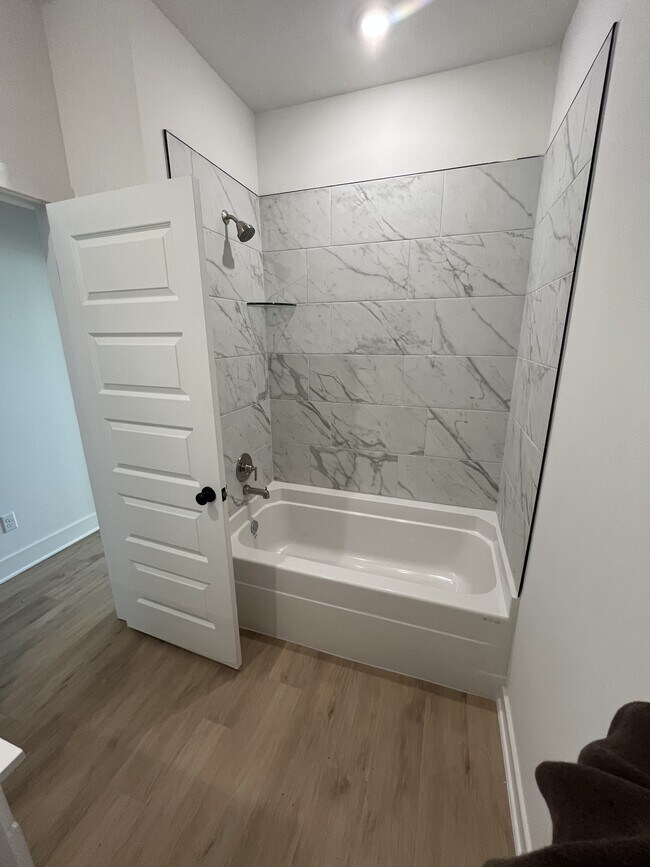 Building Photo - 464 W Gosling Isle