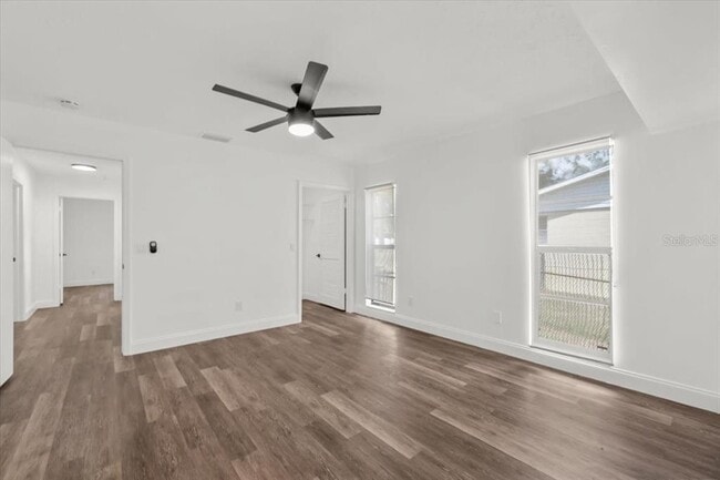 Building Photo - 11218 Creek View Dr