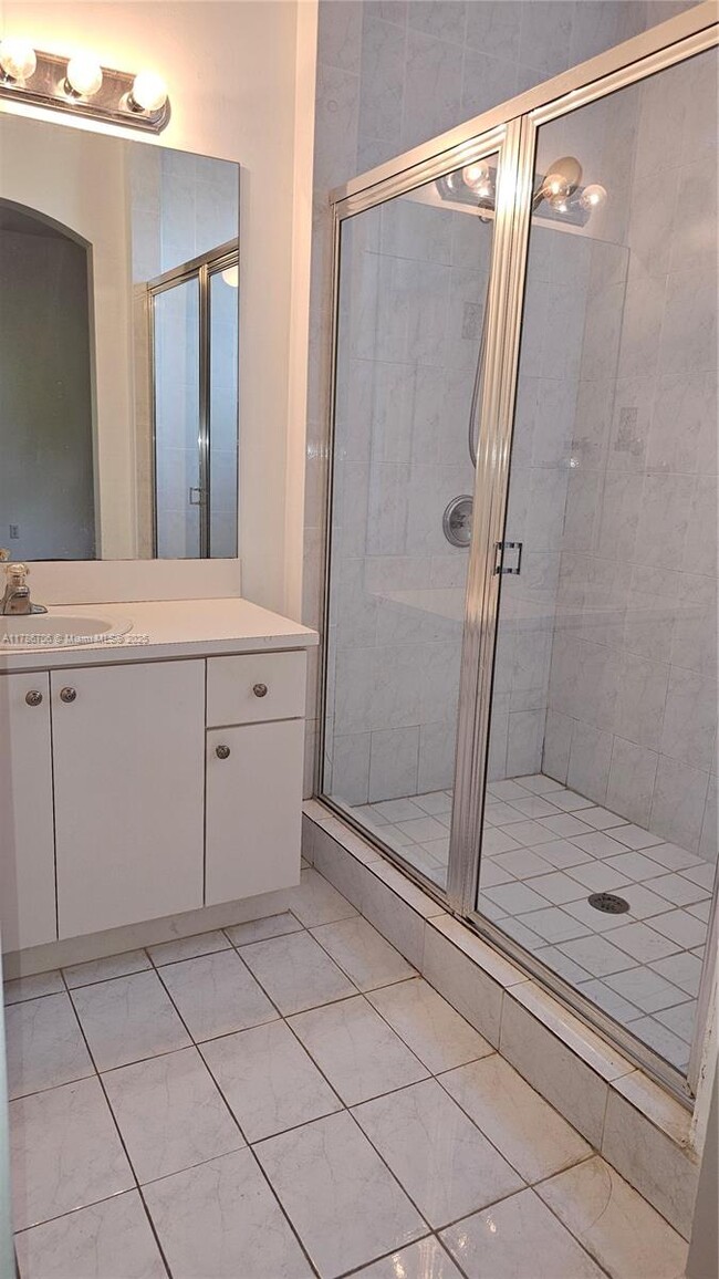 Building Photo - 2255 Anchor Ct