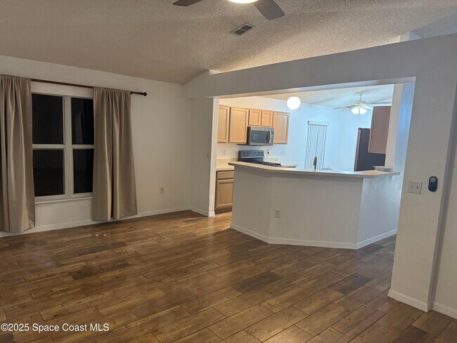 Building Photo - 1179 White Oak Cir