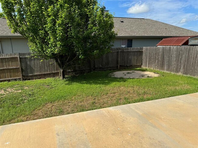 Building Photo - 12415 Jamie Dr